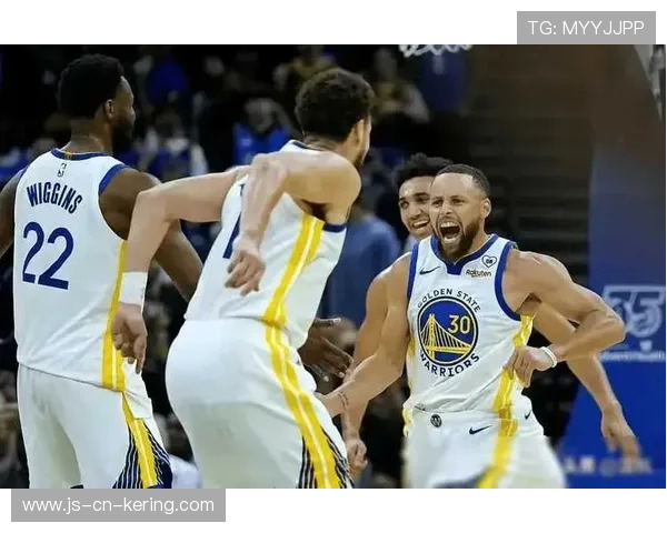 勇士背靠背迎战太阳，库里三分雨让对手望尘莫及